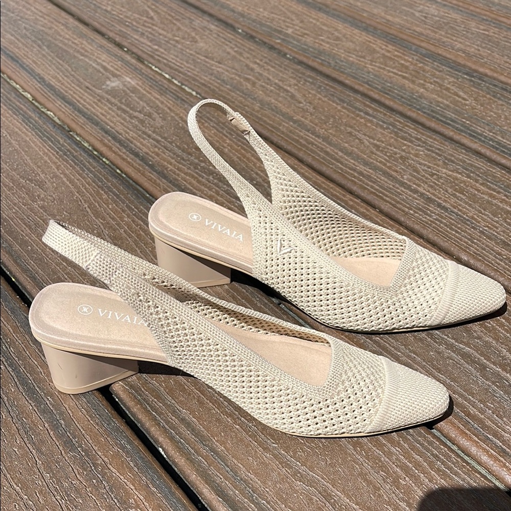 Cream Heels with Elegant Perforated Design - Picture 3 of 9